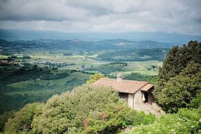 Cozy Farmhouse in Paciano With Private Pool