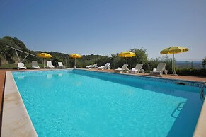 Cozy Farmhouse in Paciano With Private Pool