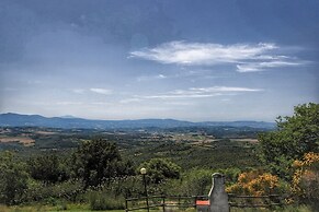 Cozy Farmhouse in Paciano With Private Pool