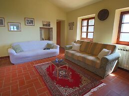Cozy Farmhouse in Paciano With Private Pool