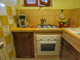 Cozy Farmhouse in Paciano With Private Pool