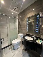 Dan  Hotel