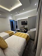 Dan  Hotel