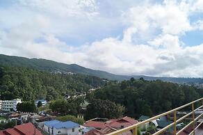 Woodland Hill Stay