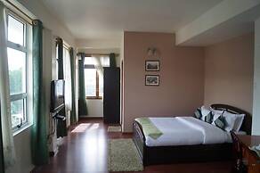 Woodland Hill Stay