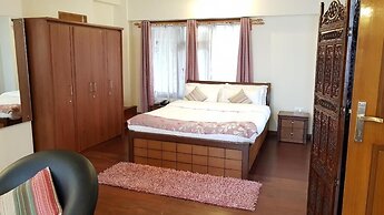 Woodland Hill Stay