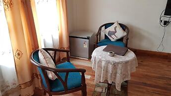 Woodland Hill Stay