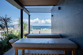 Menesse Studio 1 Bedroom Home