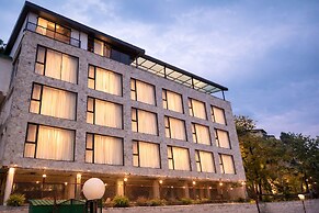 AB's Abode-A Boutique Hotel