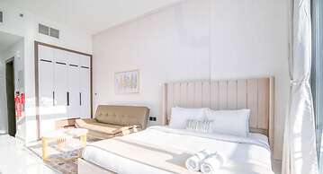 Elz Residence Stylish Studio Living