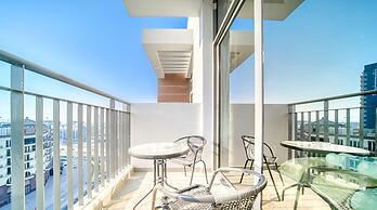 Elz Residence Stylish Studio Living