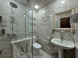 Opera Avenue Hotel Yerevan