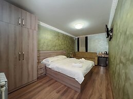 Opera Avenue Hotel Yerevan