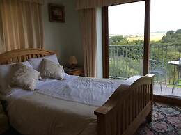 Room-orchard Manor, Fore Street, Nr Trur