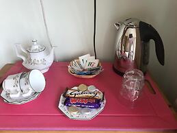 Room-orchard Manor, Fore Street, Nr Trur
