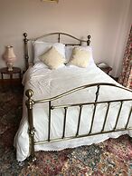 Room-orchard Manor - King Room 5 With Pa