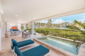 Apt w 2br-beachfront Private Pool in Sotogrande