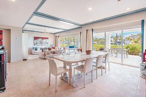 Apt w 2br-beachfront Private Pool in Sotogrande