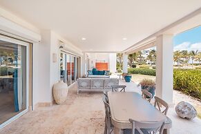 Apt w 2br-beachfront Private Pool in Sotogrande