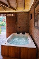 Refugio Natural - Guarne - Cabañas Ecológicas con Jacuzzi e hidromasaj