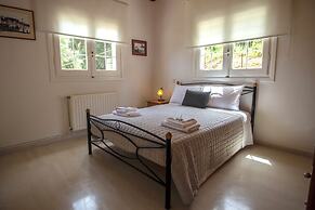 Giannis House 2022 by Corfu Escapes