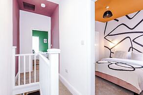 Modern 4-Bedroom in Manchester