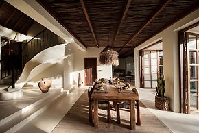 Villa Xanadu Pererenan by Nakula