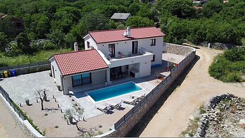 Holiday House Jewel With Private Pool