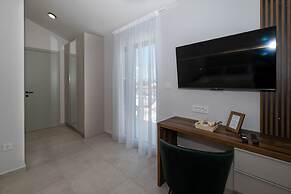 Holiday House Jewel With Private Pool