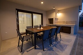 Holiday House Jewel With Private Pool