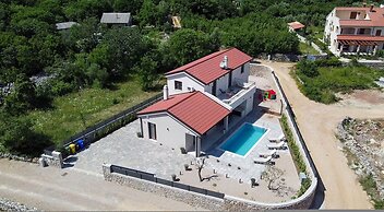 Holiday House Jewel With Private Pool