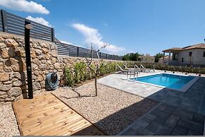 Holiday House Jewel With Private Pool