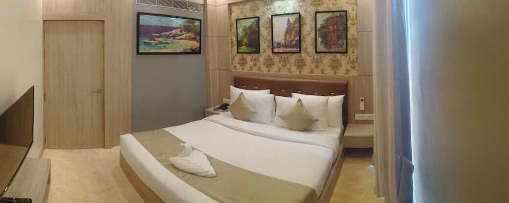 YUVRAJ PALACE