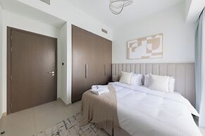Spacious Elegant 3BR Urban Retreat