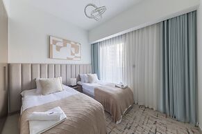 Spacious Elegant 3BR Urban Retreat