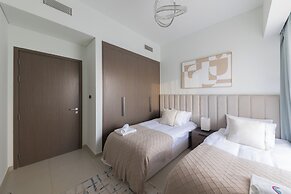 Spacious Elegant 3BR Urban Retreat