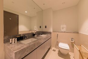 Spacious Elegant 3BR Urban Retreat