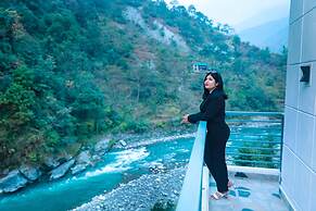 Shrestha Hotel HotSpring
