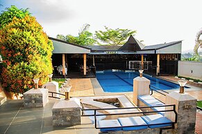 Net Luna Villa Hotel and Tours