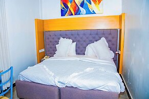 Net Luna Villa Hotel and Tours