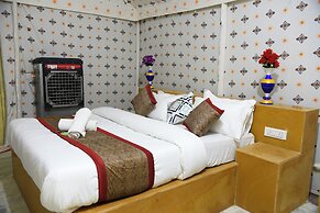 Malra Heritage Camp Sam