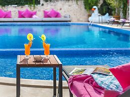 Kalkan Suites Hotel