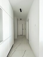Lumina 3-room apart on Drewnowska