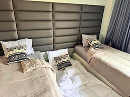 Caparica Surf Retreat
