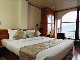 Hotel Savi Shallidrishya
