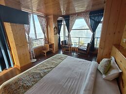 Hotel Savi Shallidrishya