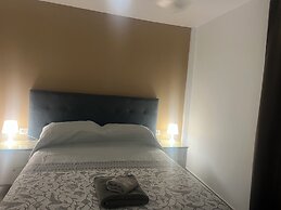 Arona 2-bed Apt, Sleeps 5 With Outdoor Pool