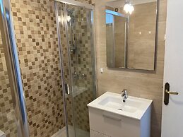 Arona 2-bed Apt, Sleeps 5 With Outdoor Pool