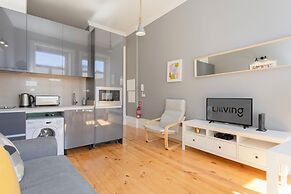 Liiiving in Porto-Silver Light Apartment