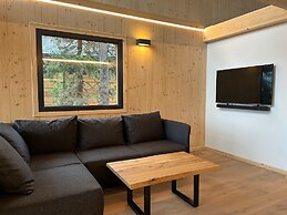 Superior Chalet With Sauna and hot tub